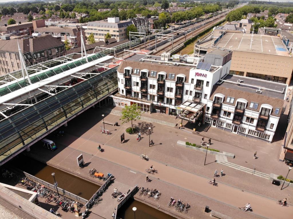 joinn houten gezien vanuit de lucht