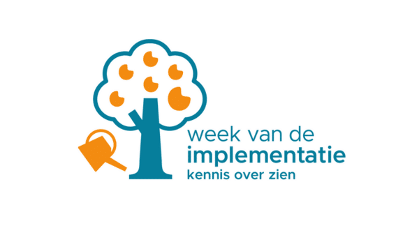 logo week van de implementatie met een beeld van een gieter die een boom water geeft